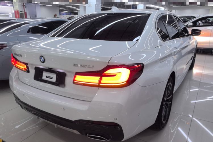 Used BMW 5 Series 2021 525Li M Sport Package Rear Right 45 Deg