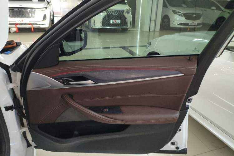 Used BMW 5 Series 2021 530Li Leading Model M Sport Package Right Front Door Interior