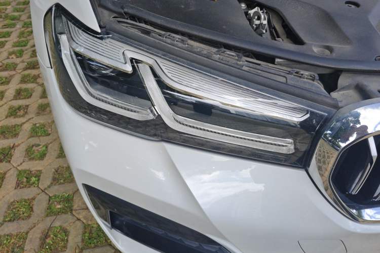 Used BMW 5 Series 2021 530Li Leading Model M Sport Package Right Front Headlight