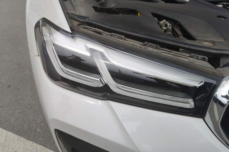 Used BMW 5 Series 2021 Facelifted 525Li M Sport Package Right Front Headlight