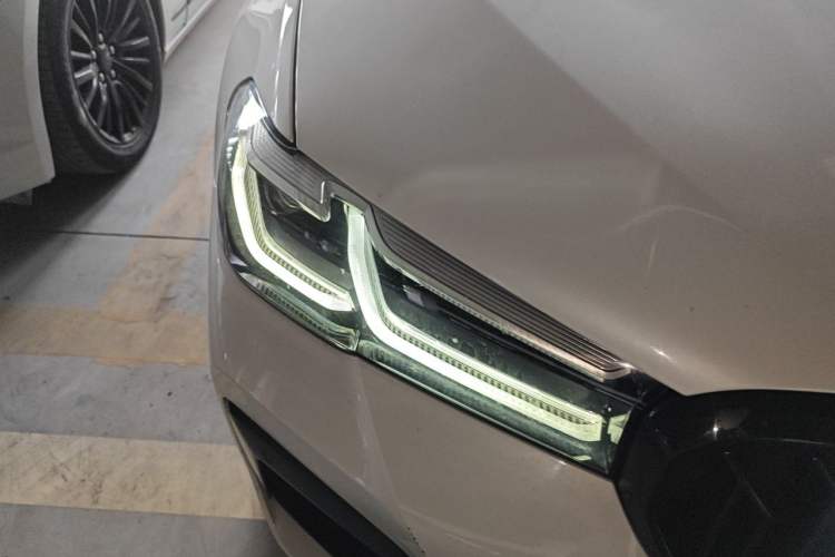Used BMW 5 Series 2021 Facelifted 525Li M Sport Package Right Front Headlight