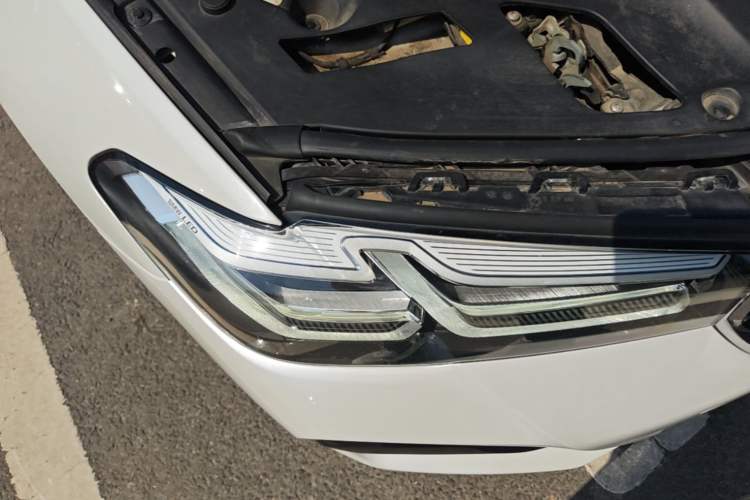 Used BMW 5 Series 2021 525Li M Sport Package Right Front Headlight