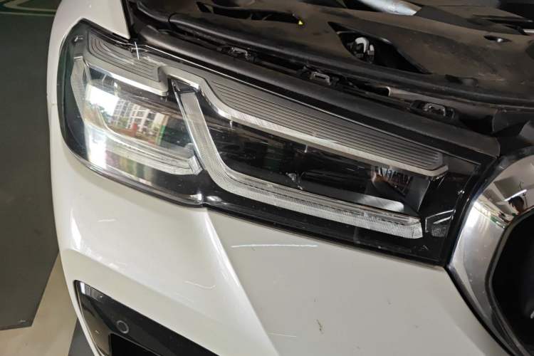 Used BMW 5 Series 2021 Facelifted 530Li Leading Edition M Sport Package Right Front Headlight