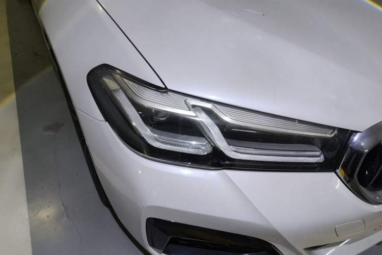 Used BMW 5 Series 2021 530Li Leading Model M Sport Package Right Front Headlight