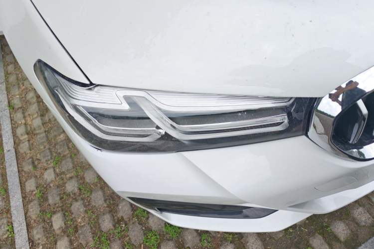 Used BMW 5 Series 2021 Facelifted 525Li M Sport Package Right Front Headlight