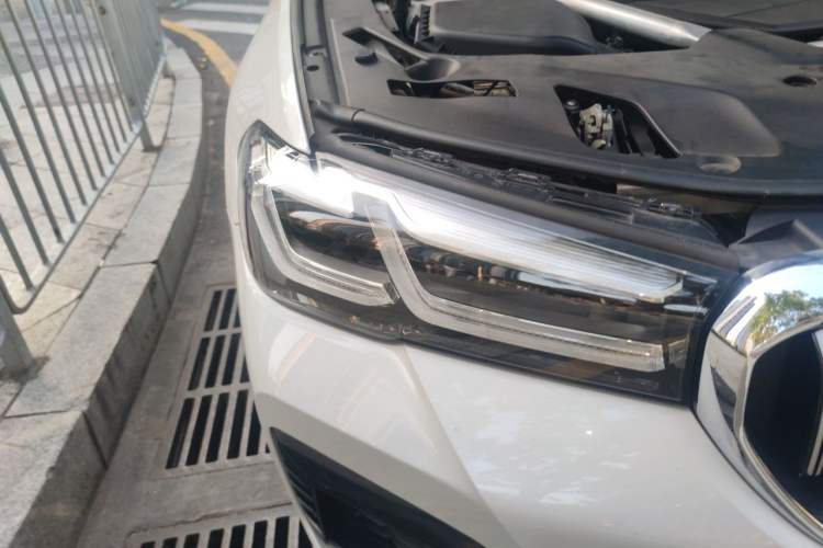 Used BMW 5 Series 2021 530Li xDrive M Sport Package Right Front Headlight