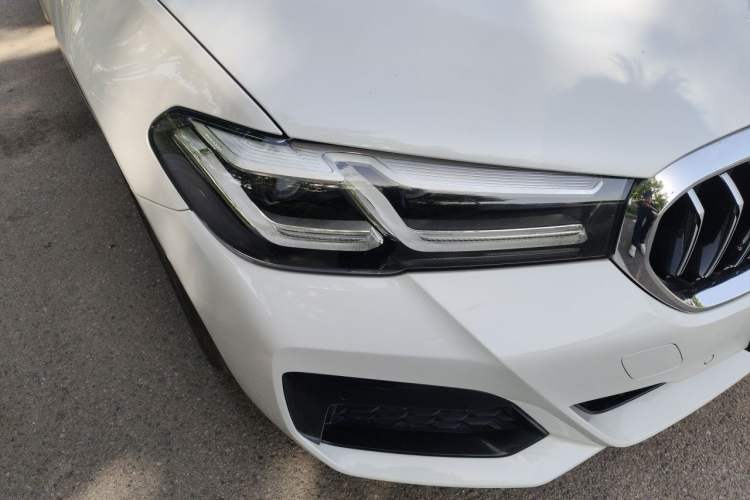 Used BMW 5 Series 2021 530Li Luxury Edition M Sport Package Right Front Headlight