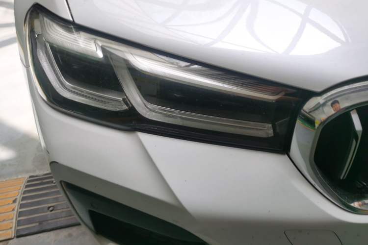 Used BMW 5 Series 2021 Facelifted 530Li Leading Edition M Sport Package Right Front Headlight