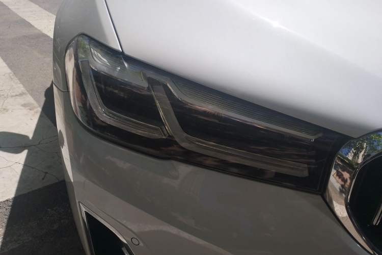Used BMW 5 Series 2021 530Li Leading Luxury Package Right Front Headlight