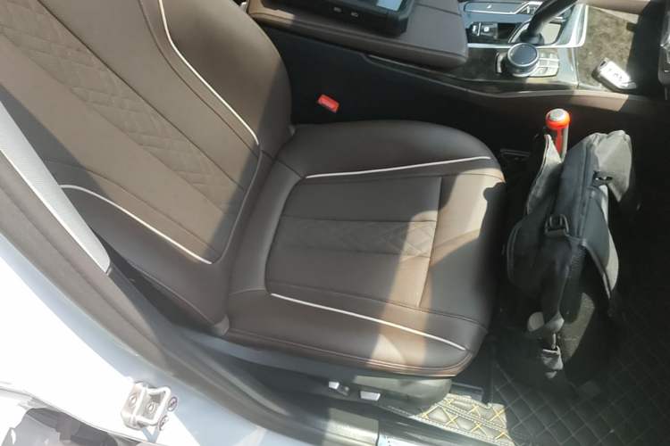 Used BMW 5 Series 2021 525Li Luxury Package Right Front Seat