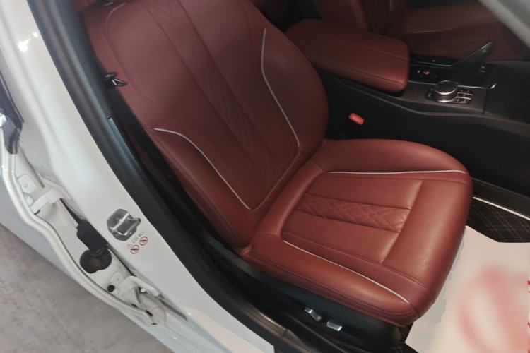 Used BMW 5 Series 2021 530Li Leading Model M Sport Package Right Front Seat