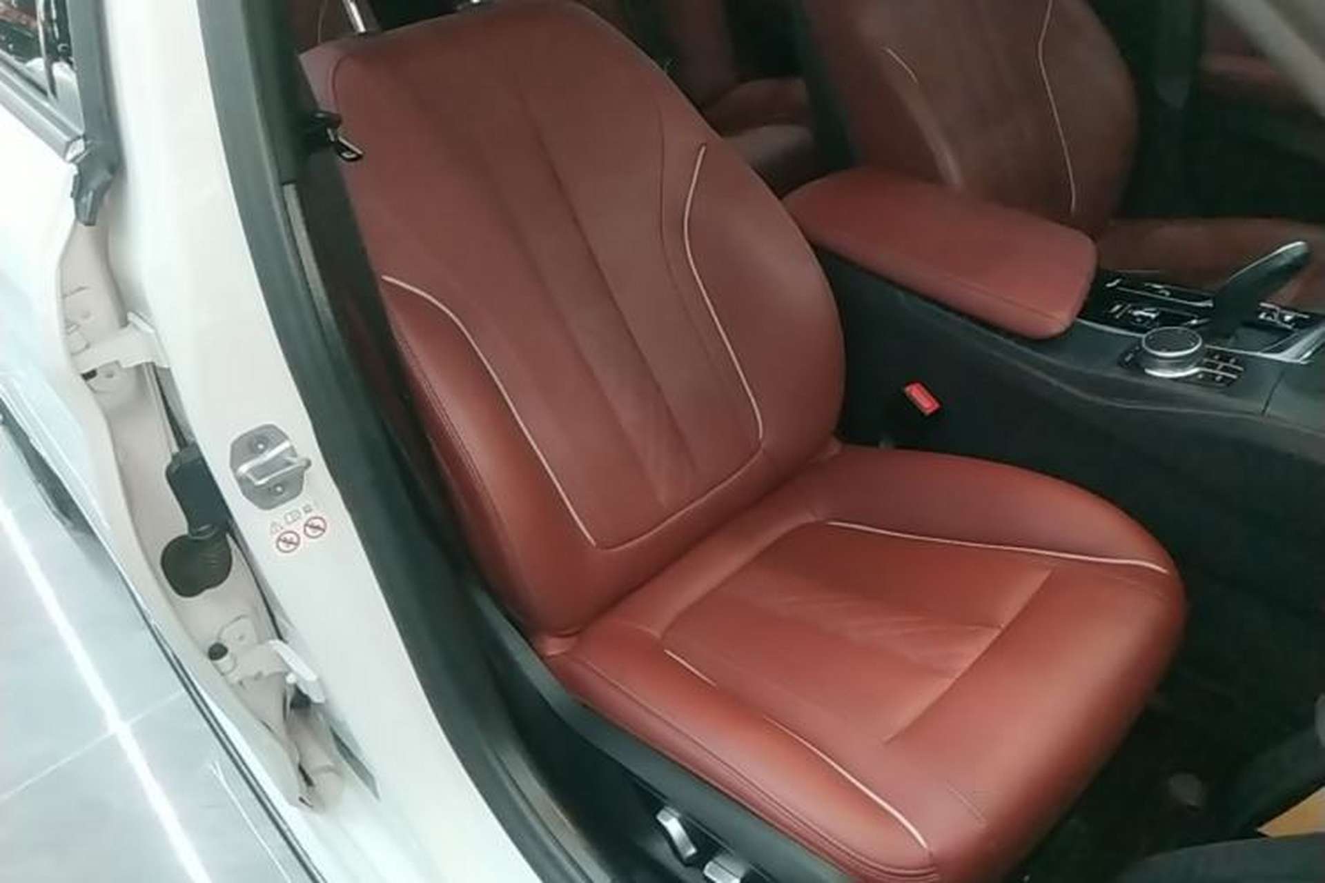 Used BMW 5 Series 2021 530Li Leading Model M Sport Package Right Front Seat