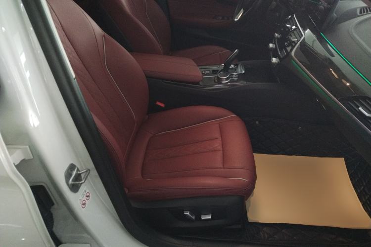Used BMW 5 Series 2021 Updated Version 525Li Luxury Package Right Front Seat