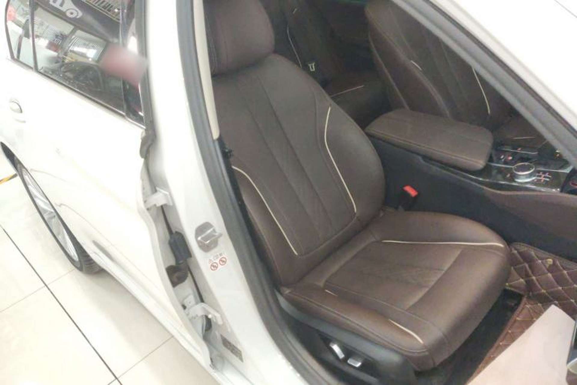 Used BMW 5 Series 2021 525Li Luxury Package Right Front Seat
