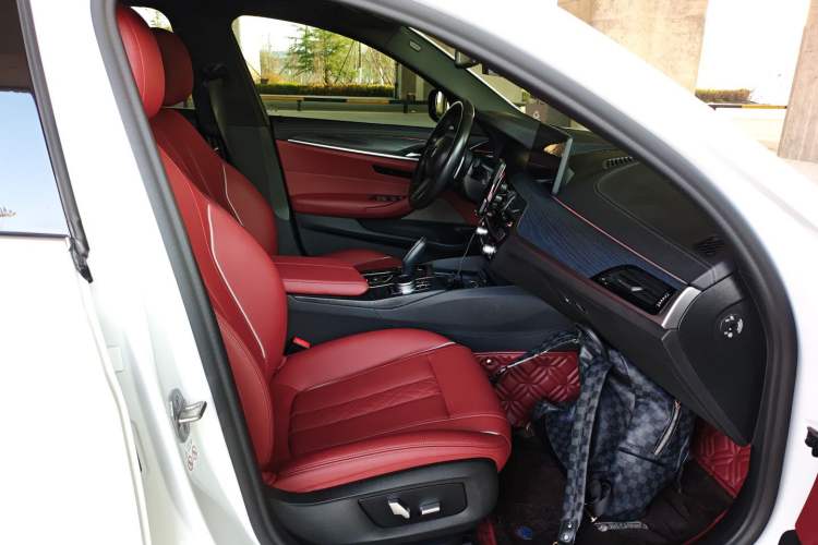 Used BMW 5 Series 2021 530Li Leading Model M Sport Package Right Front Seat
