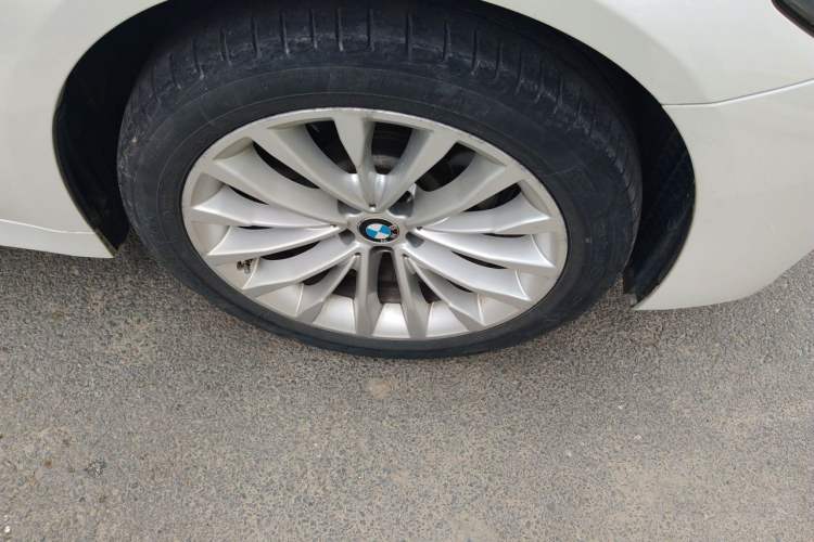 Used BMW 5 Series 2021 525Li Luxury Package Right Front Wheel Hub