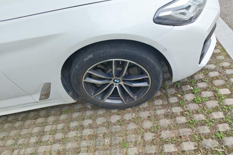 Used BMW 5 Series 2021 Facelifted 525Li M Sport Package Right Front Wheel Hub