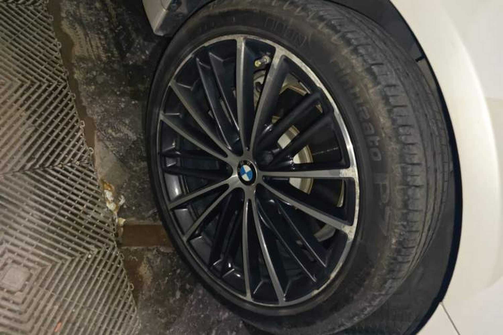 Used BMW 5 Series 2021 530Li Leading Model M Sport Package Right Front Wheel Hub