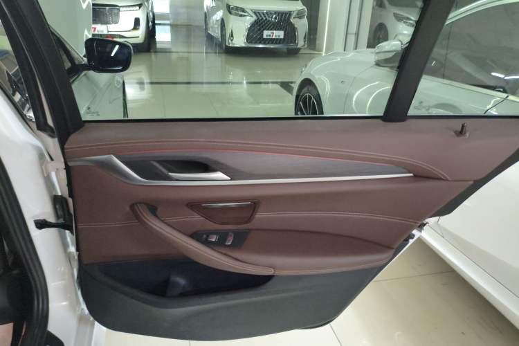 Used BMW 5 Series 2021 530Li Leading Model M Sport Package Right Rear Door Interior