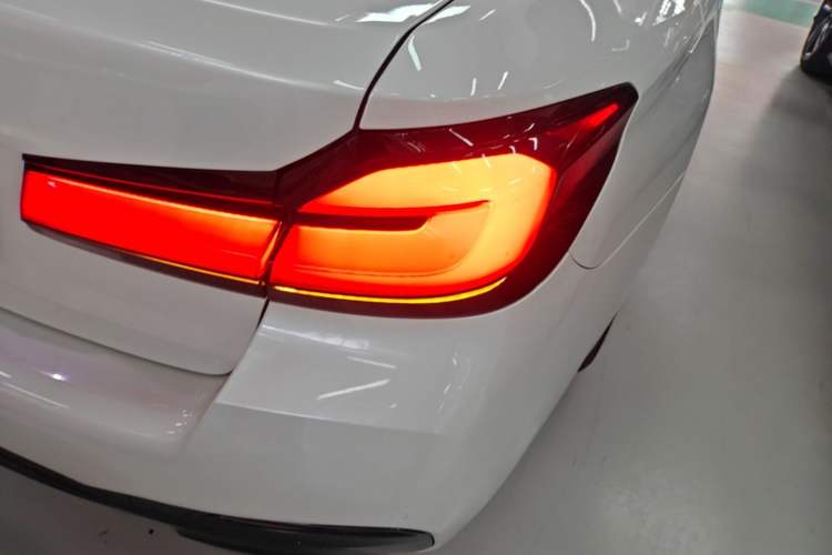 Used BMW 5 Series 2021 Facelifted 525Li M Sport Package Right Rear Taillight