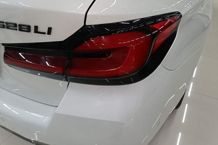 Used BMW 5 Series 2021 525Li M Sport Package Right Rear Taillight