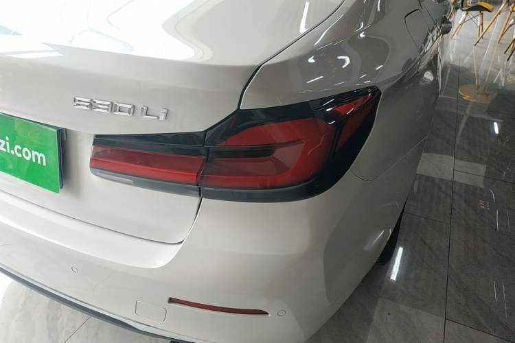 Used BMW 5 Series 2021 Restyled 530Li Leading Edition Luxury Package Right Rear Taillight
