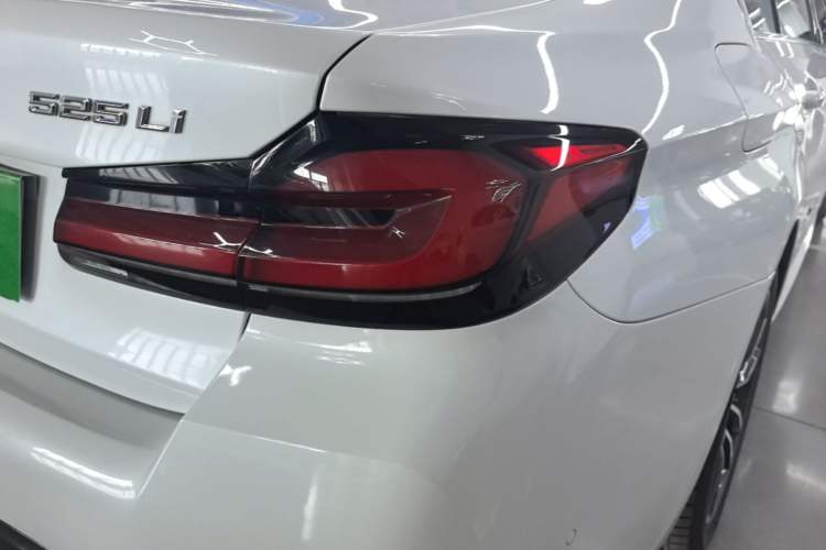 Used BMW 5 Series 2021 Facelifted 525Li M Sport Package Right Rear Taillight