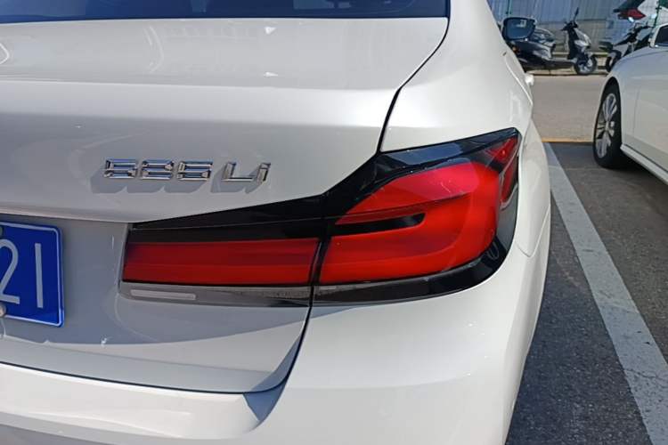 Used BMW 5 Series 2021 525Li Luxury Package Right Rear Taillight