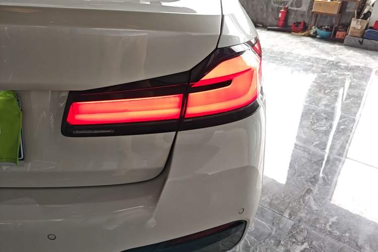 Used BMW 5 Series 2021 Facelifted 525Li M Sport Package Right Rear Taillight