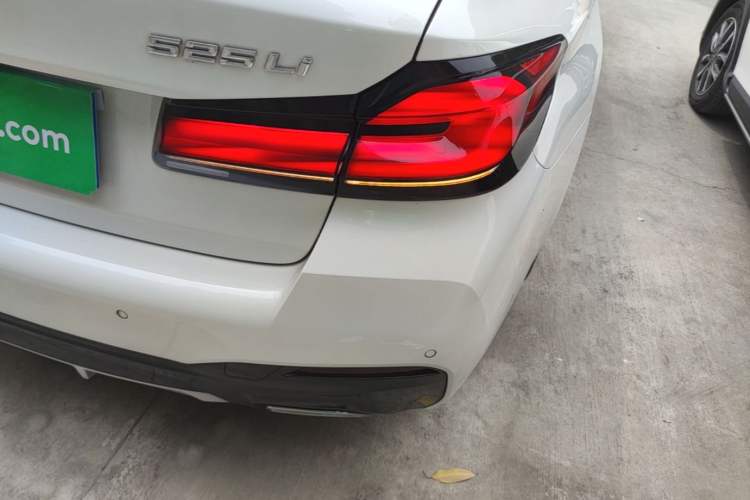 Used BMW 5 Series 2021 Facelifted 525Li M Sport Package Right Rear Taillight
