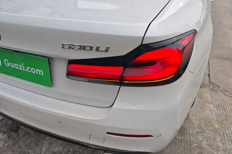 Used BMW 5 Series 2021 530Li Leading Luxury Package Right Rear Taillight