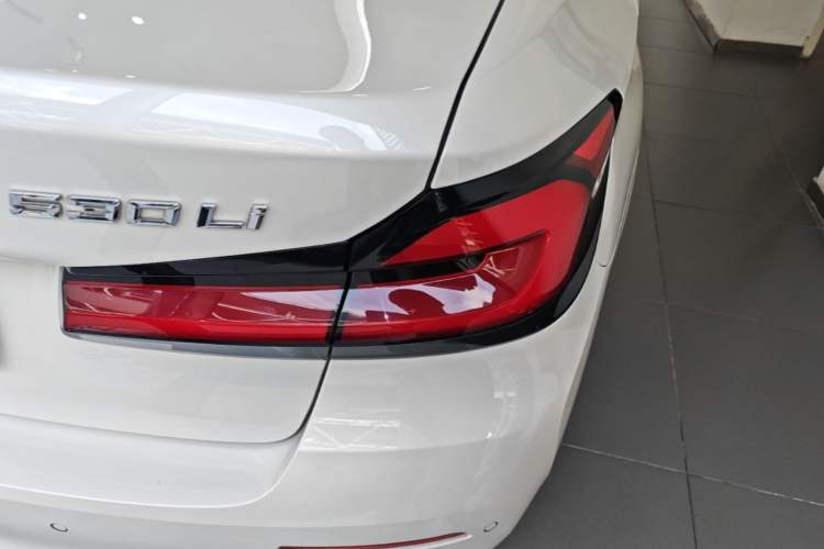 Used BMW 5 Series 2021 530Li Luxury Edition Premium Package Right Rear Taillight