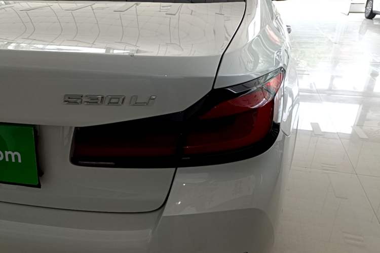Used BMW 5 Series 2021 Facelifted 530Li Leading Edition M Sport Package Right Rear Taillight