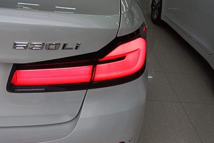 Used BMW 5 Series 2021 530Li Leading Luxury Package Right Rear Taillight