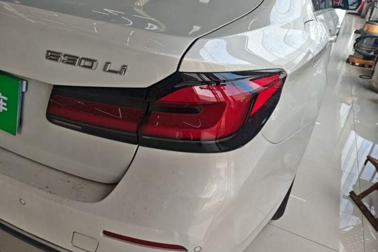 Used BMW 5 Series 2021 530Li Leading Luxury Package Right Rear Taillight