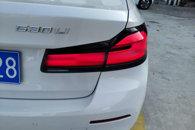 Used BMW 5 Series 2021 525Li Luxury Package Right Rear Taillight