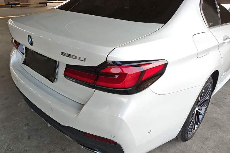 Used BMW 5 Series 2021 530Li Leading Model M Sport Package Right Rear Taillight