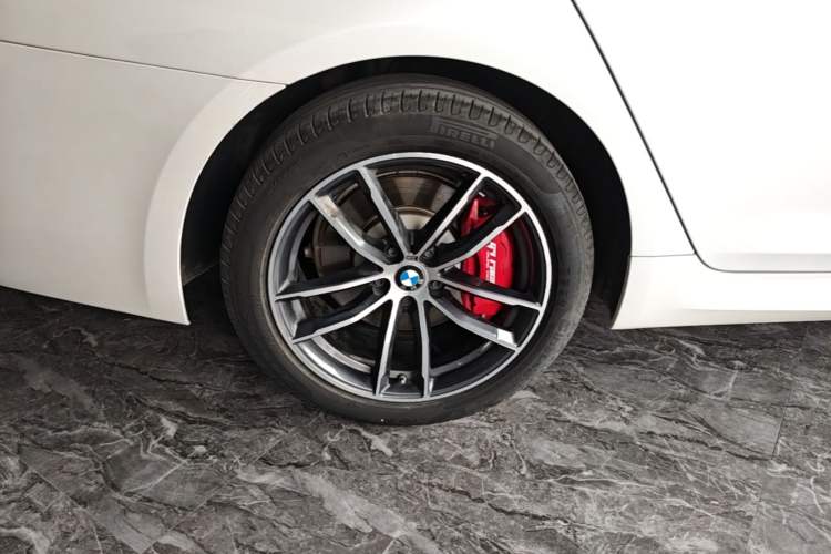 Used BMW 5 Series 2021 Facelifted 525Li M Sport Package Right Rear Wheel Hub