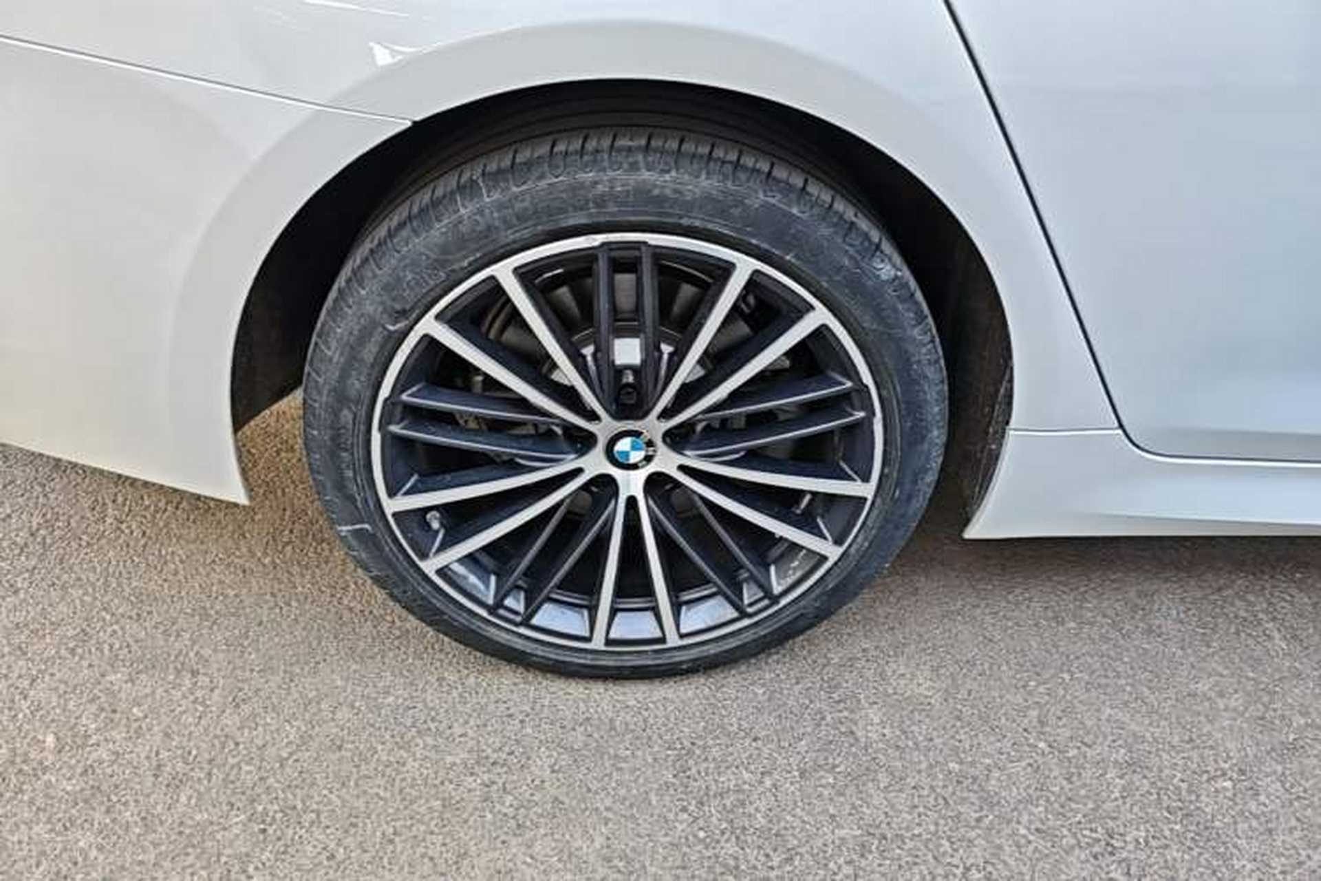 Used BMW 5 Series 2021 Facelifted 530Li Leading Edition M Sport Package Right Rear Wheel Hub