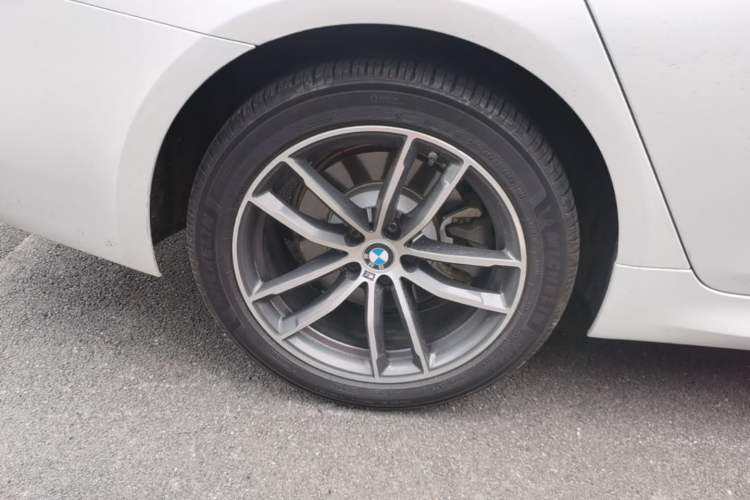Used BMW 5 Series 2021 Facelifted 525Li M Sport Package Right Rear Wheel Hub