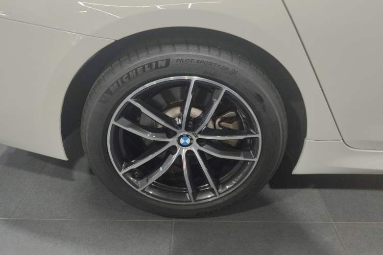 Used BMW 5 Series 2021 525i M Sport Package Right Rear Wheel Hub