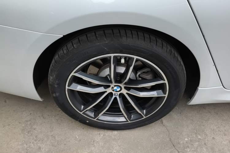 Used BMW 5 Series 2021 525Li M Sport Package Right Rear Wheel Hub