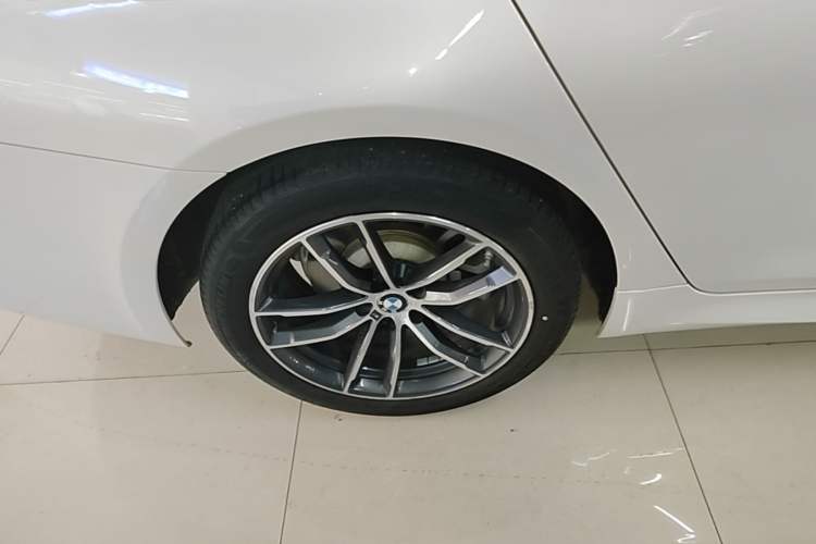 Used BMW 5 Series 2021 525Li M Sport Package Right Rear Wheel Hub