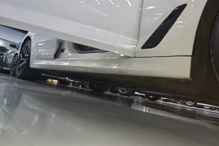 Used BMW 5 Series 2021 530i M Sport Package Right Side Sill