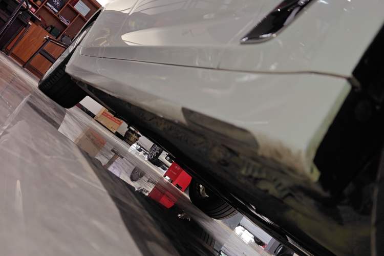 Used BMW 5 Series 2021 530Li Luxury Edition Premium Package Right Side Sill