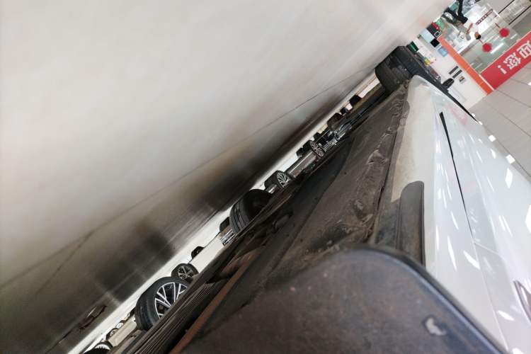 Used BMW 5 Series 2021 525Li M Sport Package Right Side Sill