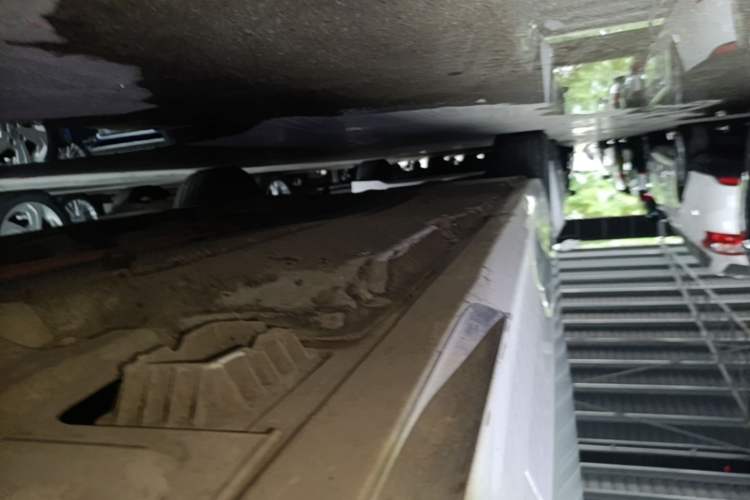 Used BMW 5 Series 2021 525Li Luxury Package Right Side Sill