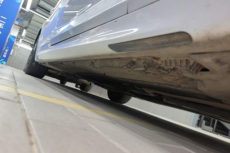 Used BMW 5 Series 2021 530Li Leading Model M Sport Package Right Side Sill