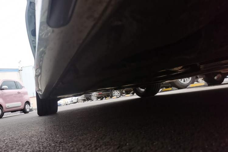 Used BMW 5 Series 2021 Facelifted 525Li M Sport Package Right Side Sill