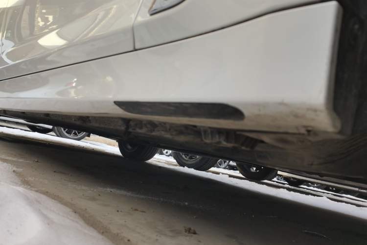 Used BMW 5 Series 2021 530Li xDrive Luxury Package Right Side Sill